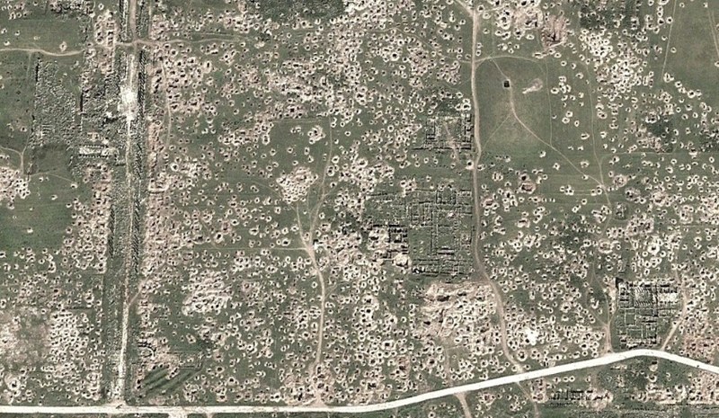 Illustration for article titled Ancient Archeological Sites That Were Destroyed By Stupid Humans